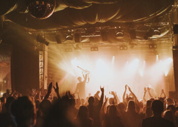 How Long Do Concerts Usually Last Now?